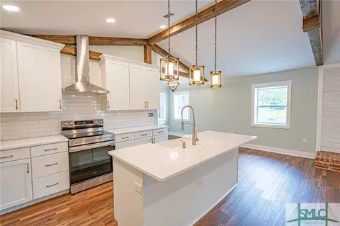 303 E 7th St, Rincon, GA 31326 photo 9