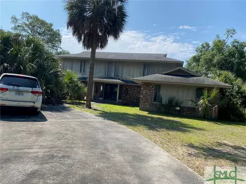 91 Bluff Dr, Richmond Hill, GA 31324