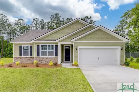 64 Logging Hill Dr, Richmond Hill, GA 31324
