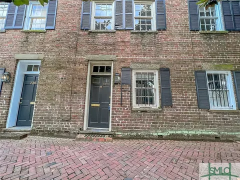 240 Price St, Savannah, GA 31401