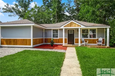 305 E 57th St, Savannah, GA 31405