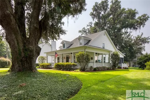 2 Oakhaven Ln, Savannah, GA 31419