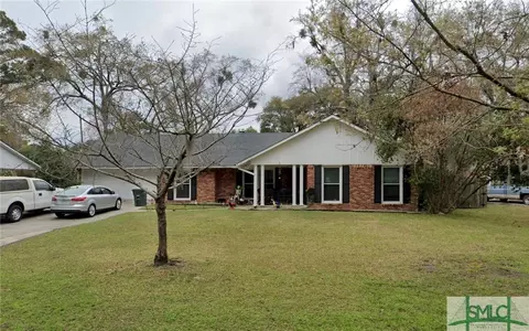 8 Colony Ct, Savannah, GA 31419