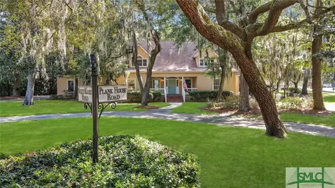102 N Marsh Rd, Savannah, GA 31410