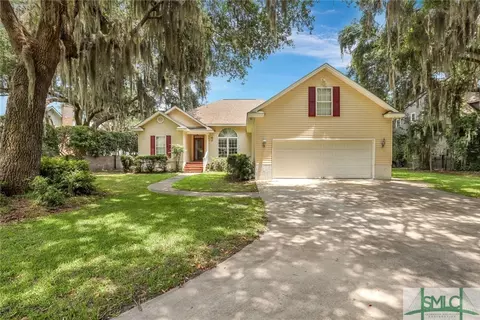 281 W Old Mill Rd W, Richmond Hill, GA 31324