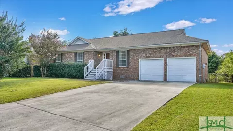 202 Redan Dr, Savannah, GA 31410