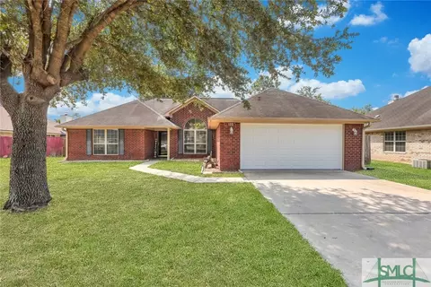 102 Westchester Ln, Hinesville, GA 31313
