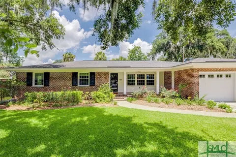 10 Lakewood Dr, Thunderbolt, GA 31410