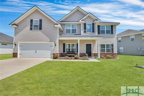 172 Alcott Cir, Hinesville, GA 31313