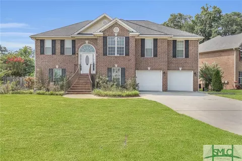 204 Sweetwater Station Dr, Savannah, GA 31419