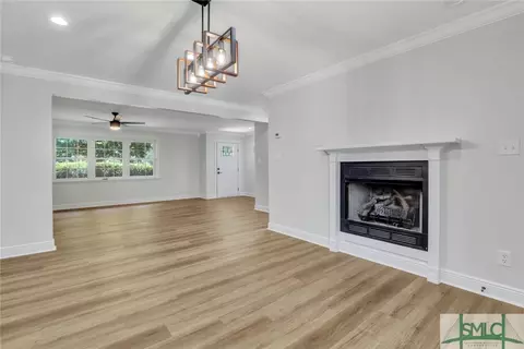 402 W 3rd St, Springfield, GA 31329 photo 9
