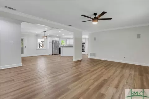 402 W 3rd St, Springfield, GA 31329 photo 4