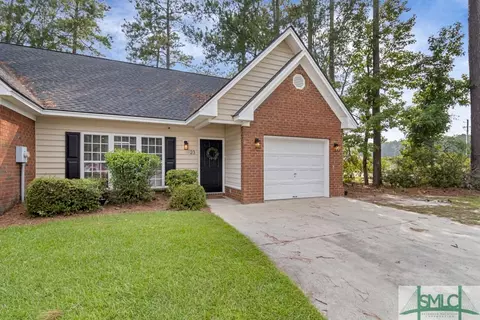 23 Crossing Dr, Richmond Hill, GA 31324