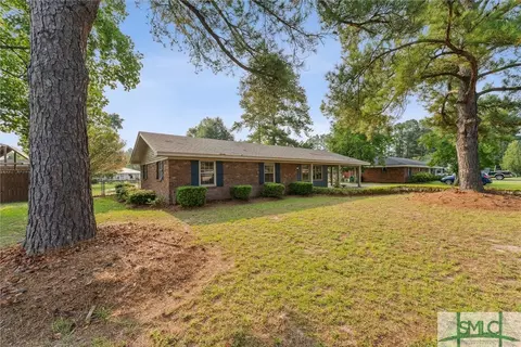 403 Hickory St, Springfield, GA 31329 photo 2