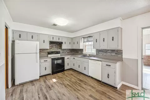403 Hickory St, Springfield, GA 31329 photo 7