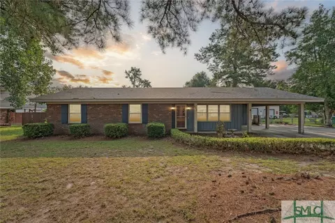 403 Hickory St, Springfield, GA 31329