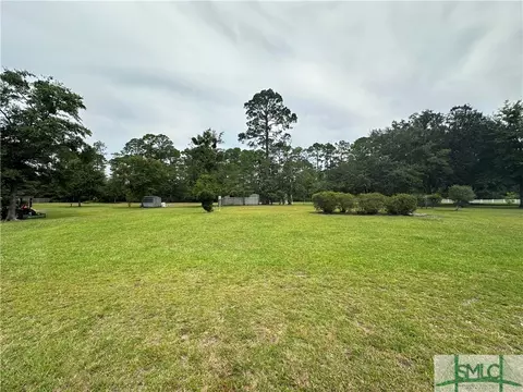 925 Bradwell St, Hinesville, GA 31313