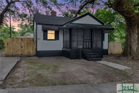 1927 Utah St, Savannah, GA 31404