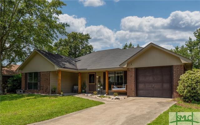 816 Sagewood Dr, Hinesville, GA 31313