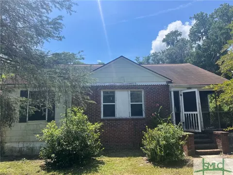 3215 Woodlawn Dr, Thunderbolt, GA 31404