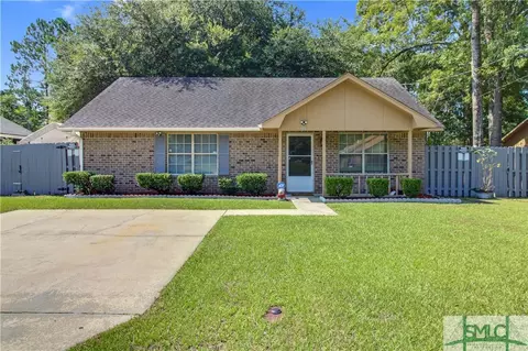 814 Lost Grove Ln, Hinesville, GA 31313