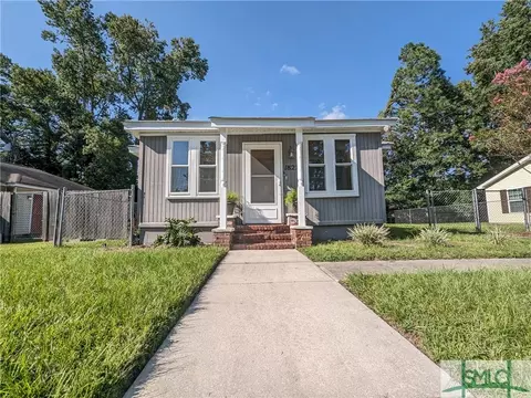 1822 Upson St, Savannah, GA 31405