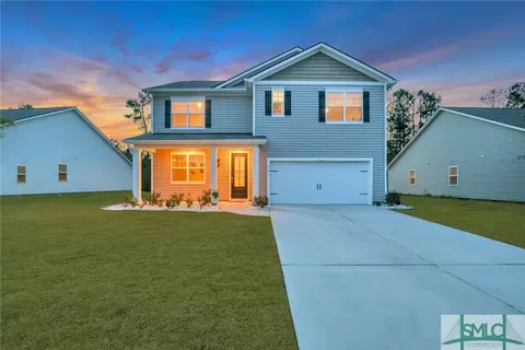 381 Hogan Dr, Richmond Hill, GA 31324