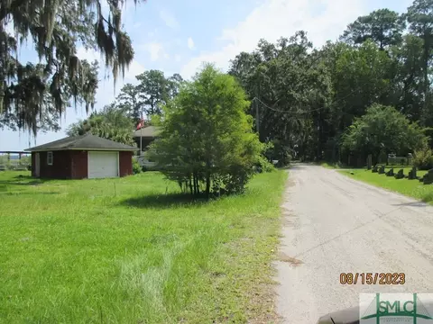 97 E 1st St, Midway, GA 31320 photo 6