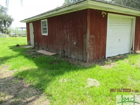 97 E 1st St, Midway, GA 31320 photo 2