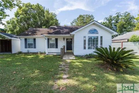 503 Bolton St, Glennville, GA 30427