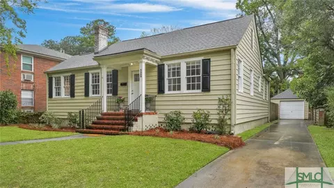 126 E 55th St, Savannah, GA 31405