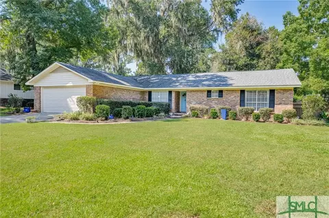 121 Chatsworth Rd, Savannah, GA 31410