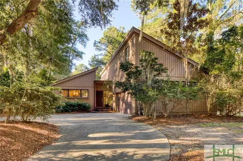 2 Longstreet Ln, Savannah, GA 31411