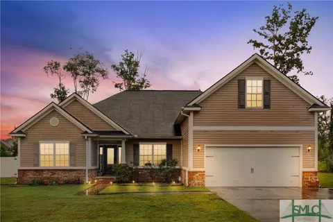 864 Forest St, Hinesville, GA 31313