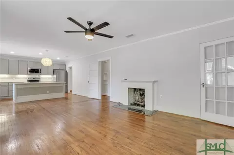 332 E 56th St, Savannah, GA 31405 photo 4