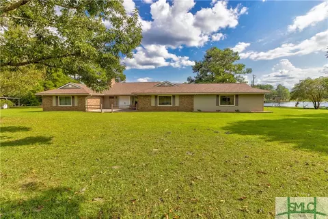 206 Lakeshore Rd, Guyton, GA 31312