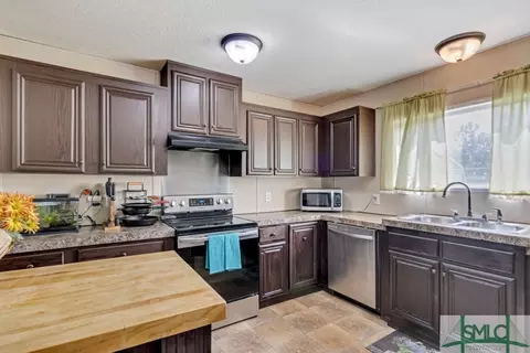 79 Smiley Loop Rd, Riceboro, GA 31323 photo 12