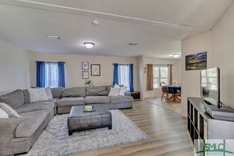 79 Smiley Loop Rd, Riceboro, GA 31323 photo 4