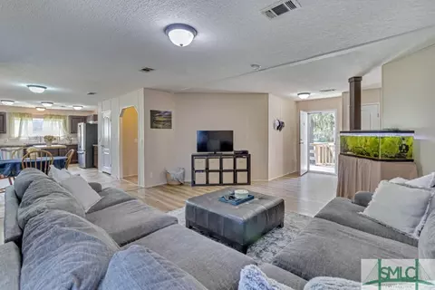 79 Smiley Loop Rd, Riceboro, GA 31323 photo 7