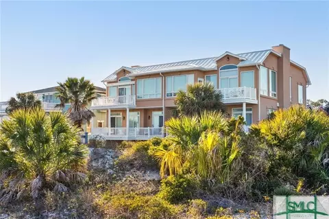 1 6th St #A, Tybee Island, GA 31328