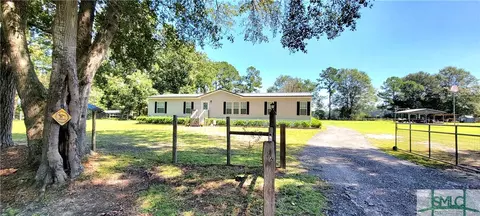 1118 Eldora Rd, Ellabell, GA 31308