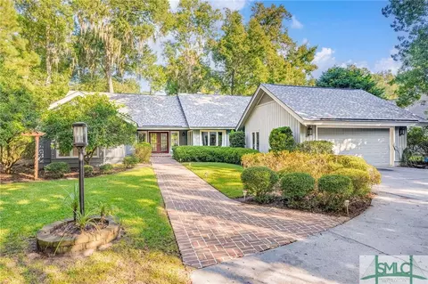 2 Hathaway Ln, Savannah, GA 31411