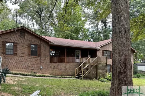 150 Huckleberry Ln, Ellenwood, GA 30294