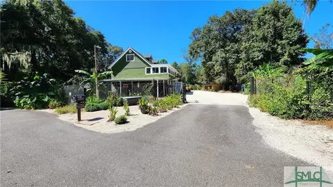 2054 Ridgewood Ave, Savannah, GA 31406