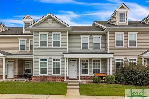 825 Terrell Dr, Hinesville, GA 31313