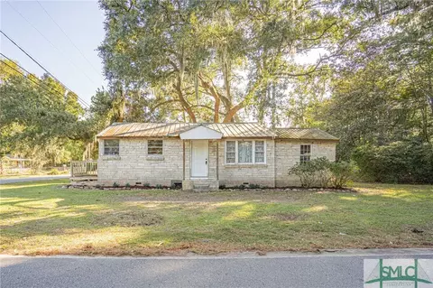 107 E Garvin St, Bloomingdale, GA 31302