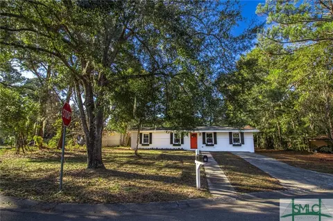 29 Gerald Dr, Savannah, GA 31406