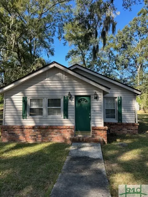 215 S Skinner Ave, Pooler, GA 31322