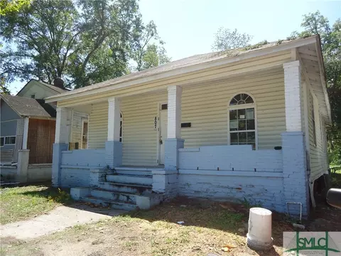 807 W 52nd St, Savannah, GA 31405