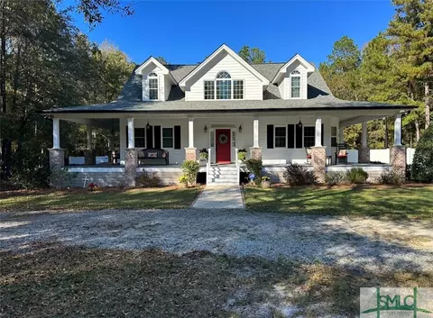 1043 Peachtree Pl, Millen, GA 30442